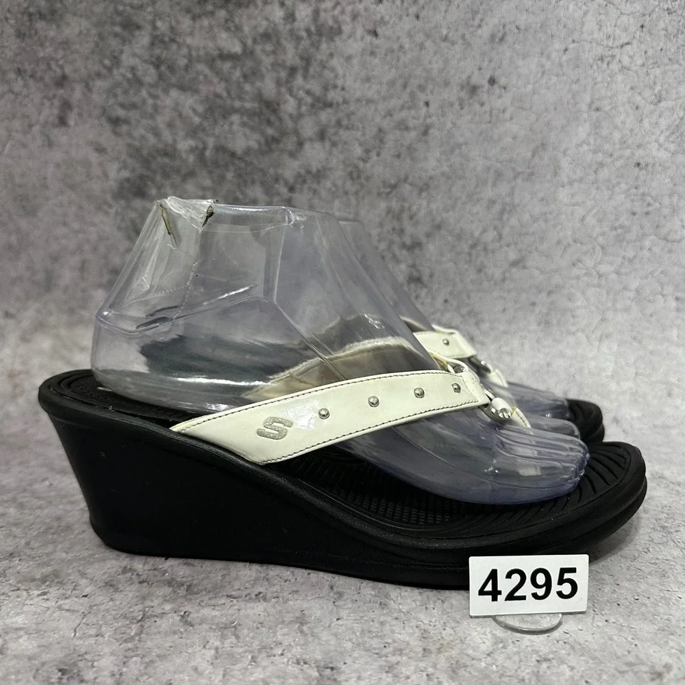 Skechers Rumblers-Cat's Eye Wedge Sandal Womens 9.5 White Rhinestone